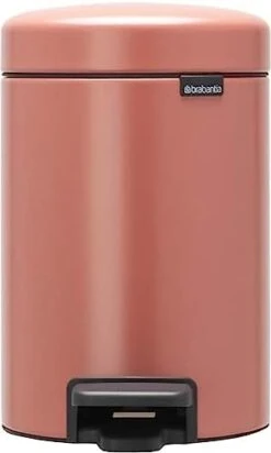 Brabantia New Icon Step Trash Can (1.3 Gal / Matt Black) Soft Closing Kitchen Garbage/Recycling Can With Removable Bucket -Brabantia Shop 31AZ0VRgaL. AC