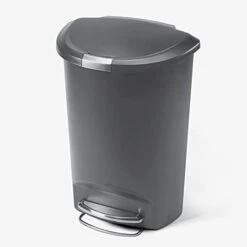Simplehuman 50 Liter / 13 Gallon Semi-Round Kitchen Step Trash Can With Secure Slide Lock, Black Plastic -Brabantia Shop 31eXLCh6crS. AC
