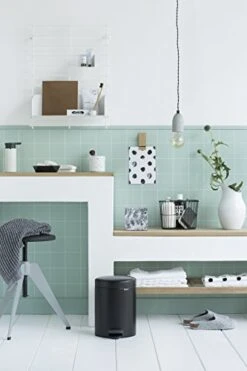 Brabantia New Icon Step Trash Can (1.3 Gal / Matt Black) Soft Closing Kitchen Garbage/Recycling Can With Removable Bucket -Brabantia Shop 41FlsMf9gzL