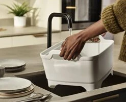 Joseph Joseph Wash & Drain Kitchen Dish Tub Wash Basin With Handles And Draining Plug, 9 Liters, Stone/Sage Green -Brabantia Shop 41bcnMPax1L