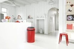 Brabantia 402487 Trash Can With Lid, Passion Red, 13.2 Gal (60 L), Touch Bin -Brabantia Shop 41oqyNlQzmL