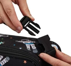 PackIt Freezable Classic Lunch Box, Spaceman, Built With EcoFreeze Technology, Collapsible, Reusable, Zip Closure With Zip Front Pocket And Buckle Handle, Perfect For Healthy Lunches -Brabantia Shop 51z4eOVecNL